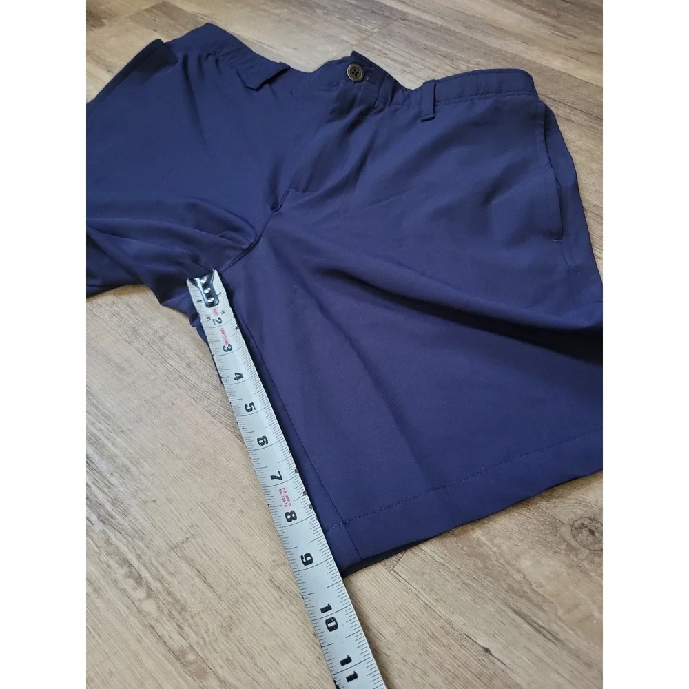 Under Armour Flat Front Golf Shorts Men's Size 32 Matchplay Navy Blue
